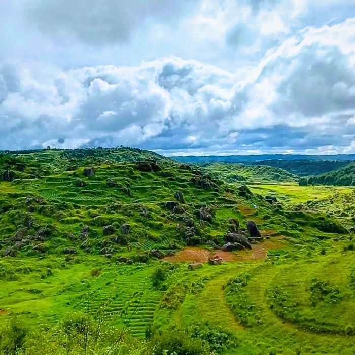 Green rolling hills of Meghalaya seen on a Shillong sightseeing trip